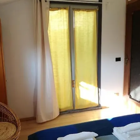 Con Ampio Terrazzo Privato! Daire